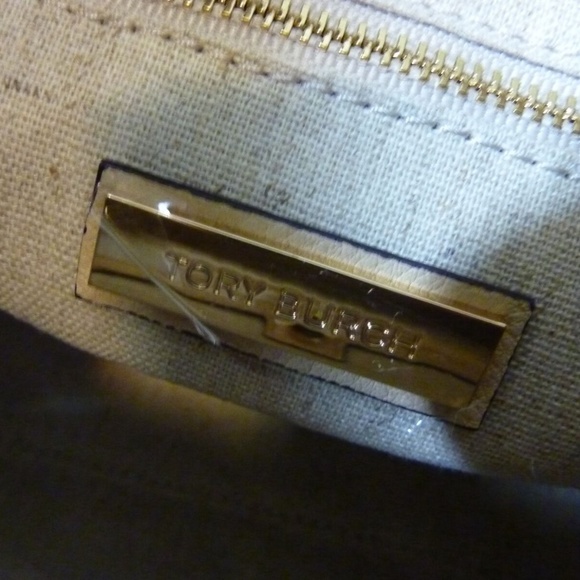 NEW Tory Burch Half-Moon Sand Dune Beige Leather Small Satchel/Crossbody Bag - Picture 9 of 13